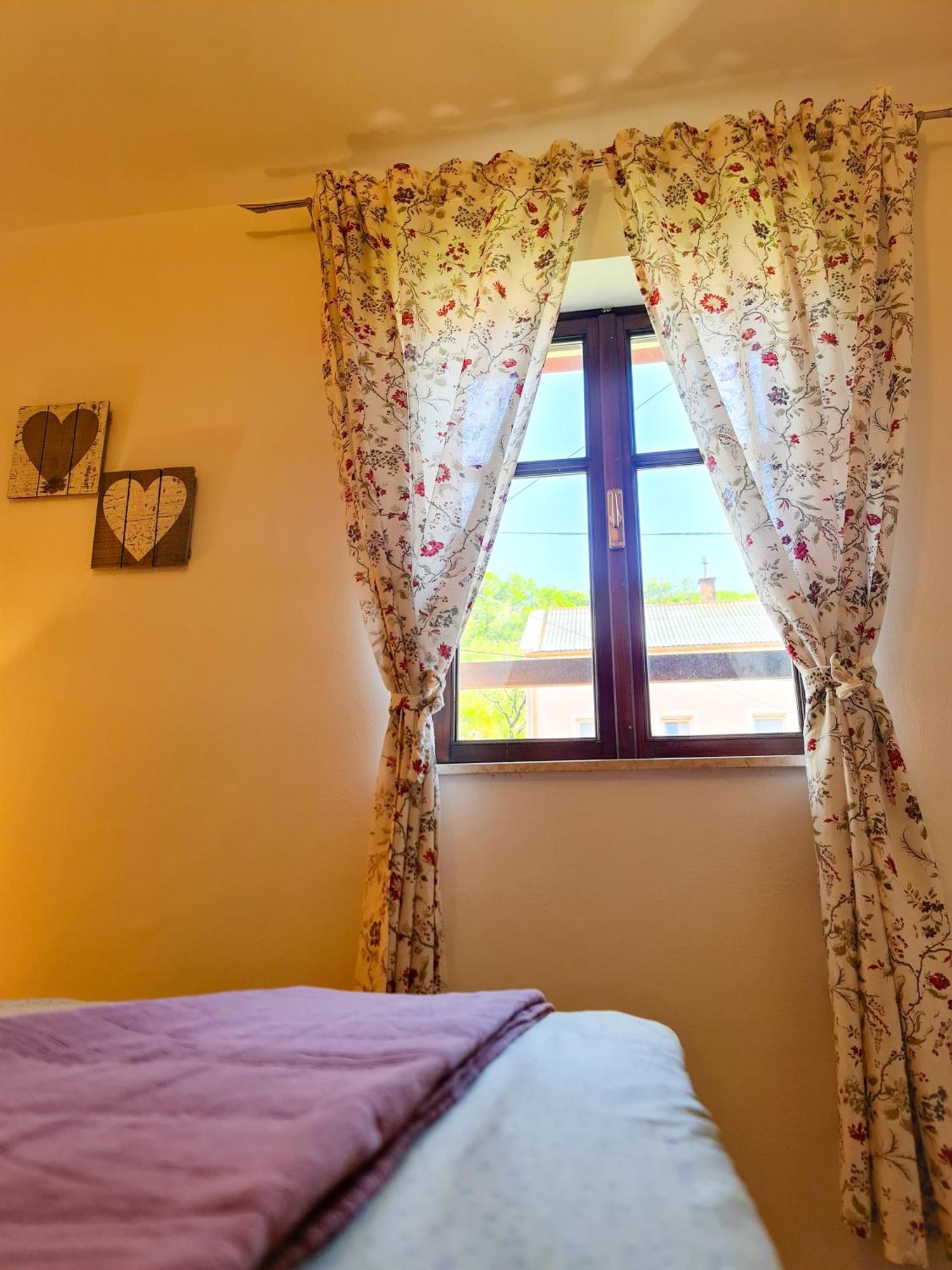 In The Shadow Of Nehaj - New App Apartment